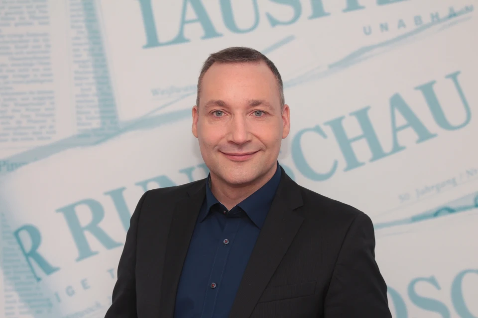 Oliver_Haustein-Tessmer_-_Chefredakteur_der_Lausitzer_Rundschau_-_Foto_von_Sebastian_Schubert_-_LR.JPG-48d5c59fb1d0ef58.jpeg
