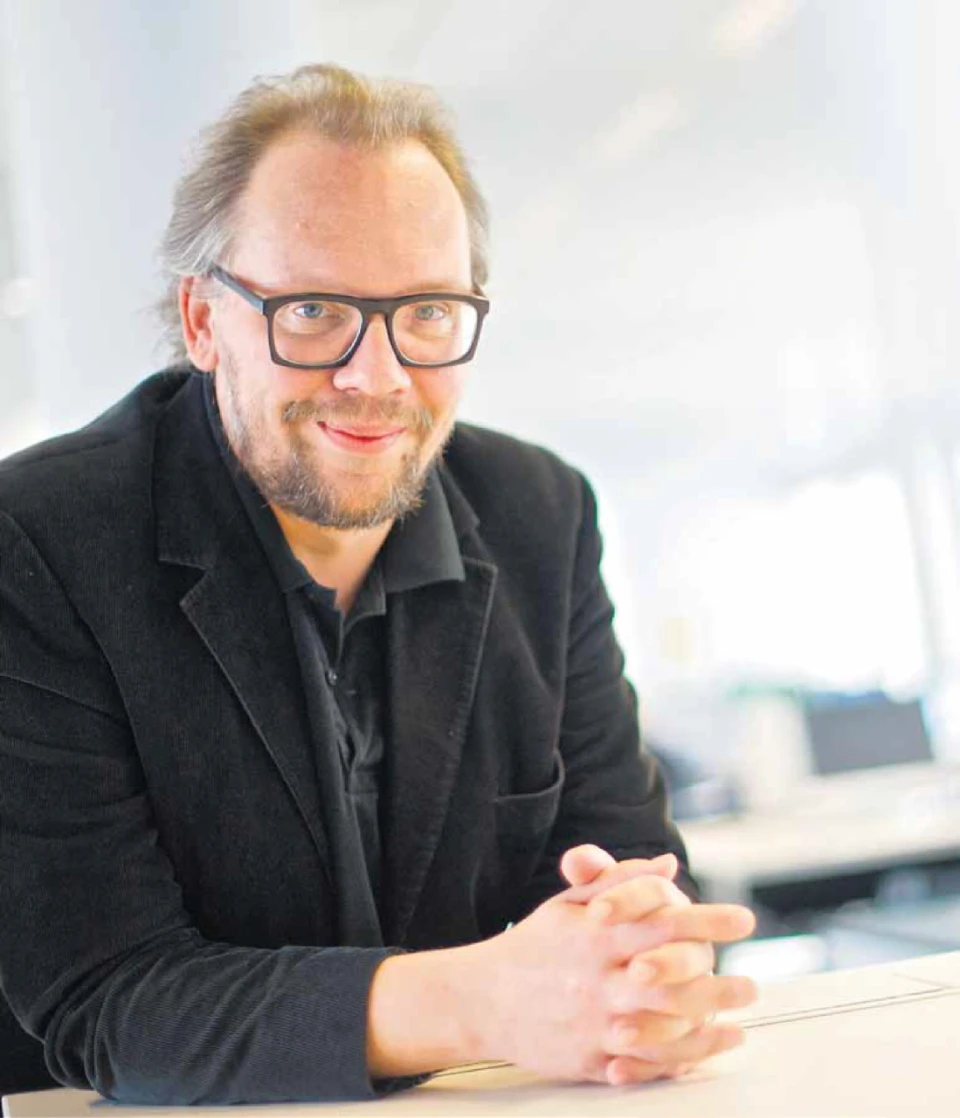 Christoph_Simon-Leitender_Chef_vom_Dienst_in_der_BILD_Chefredaktion-Foto_Stefanie_Herbst.jpg-a37cb5ec8daff00b.jpeg